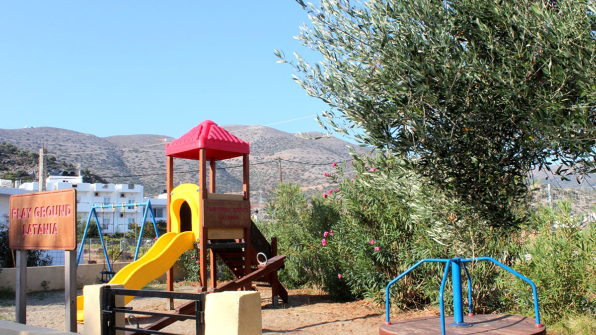 Latania Studios & Apartments